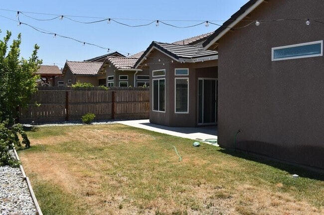 Building Photo - 4364 Wickson Pl