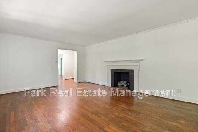 Building Photo - 1209 Roosevelt Dr