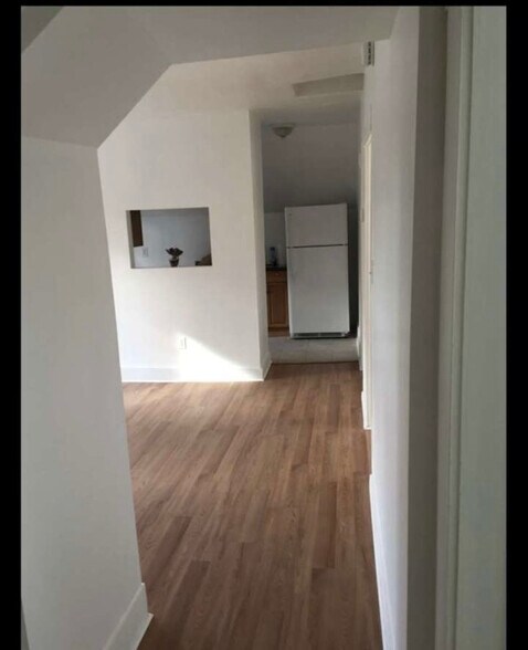 Building Photo - 12 Milne St