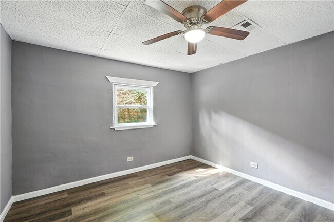Building Photo - 1527 Langston Ave SW