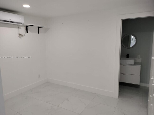 Building Photo - 10450 SW 149th Terrace
