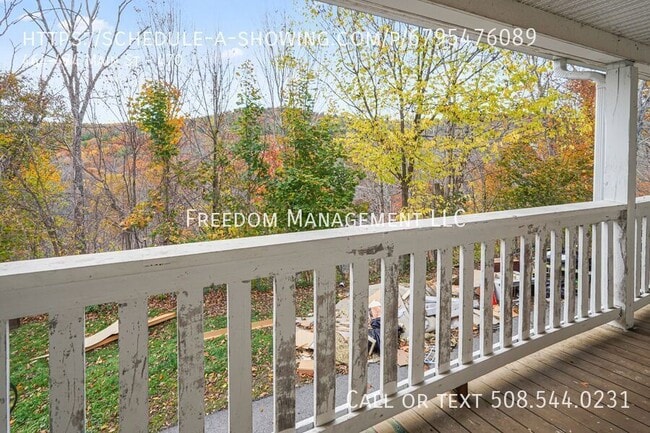 Building Photo - 464-474 Main St-470