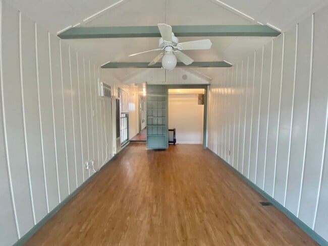 Building Photo - PRE- LEASING NOW for 7/09/2026