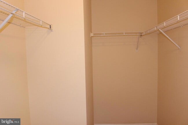 Building Photo - 42856 Golf View Dr