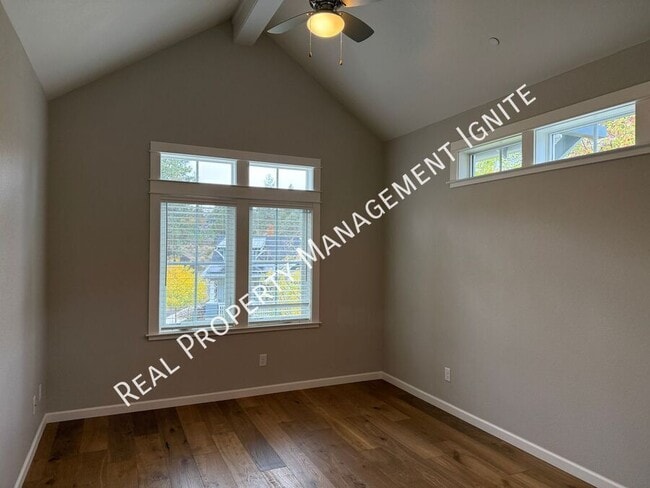 Building Photo - 2439 NW Drouillard Ave