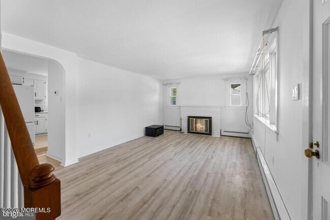 Building Photo - 245 Paxson Ave