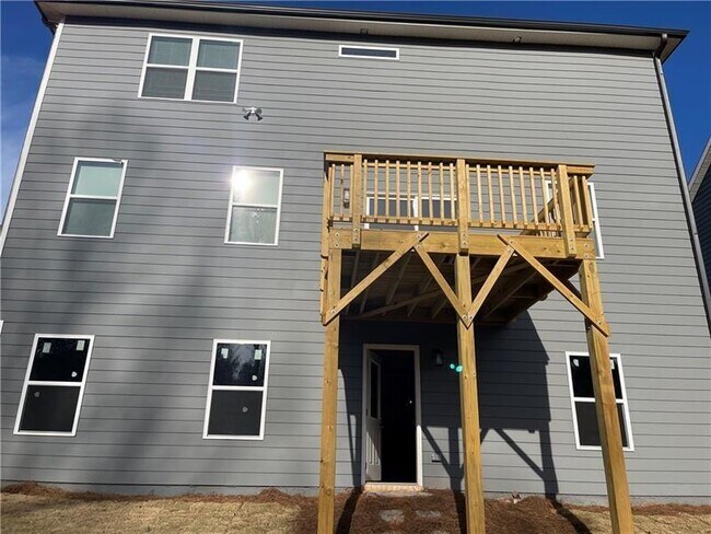 Building Photo - 240 Summerwood Ln