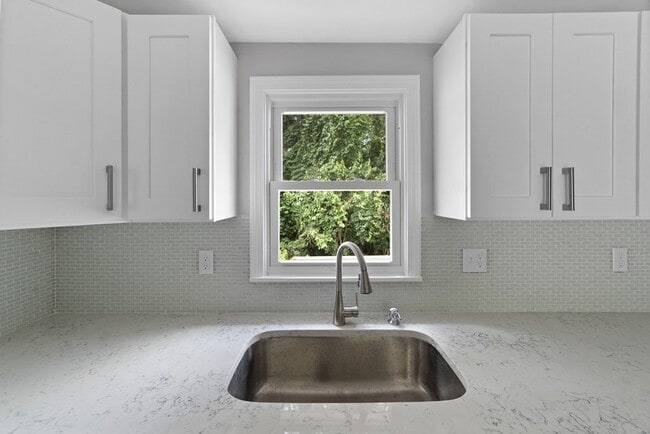 Building Photo - 45 Fottler Rd