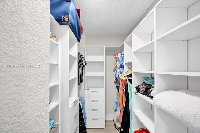 Building Photo - 2501 S Ocean Dr