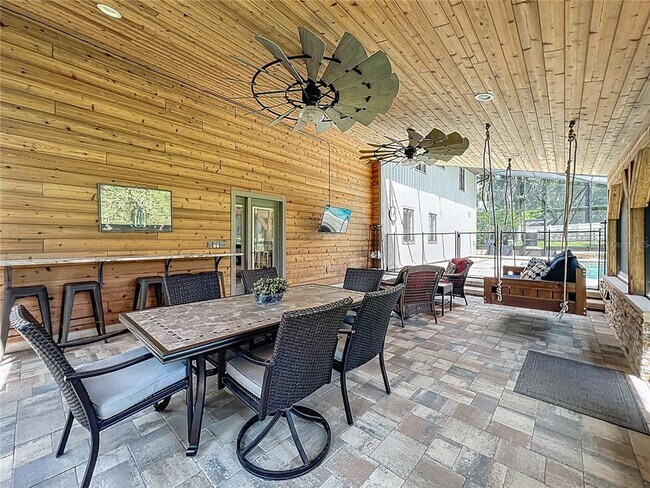 Building Photo - 4661 SW 7th Avenue Rd