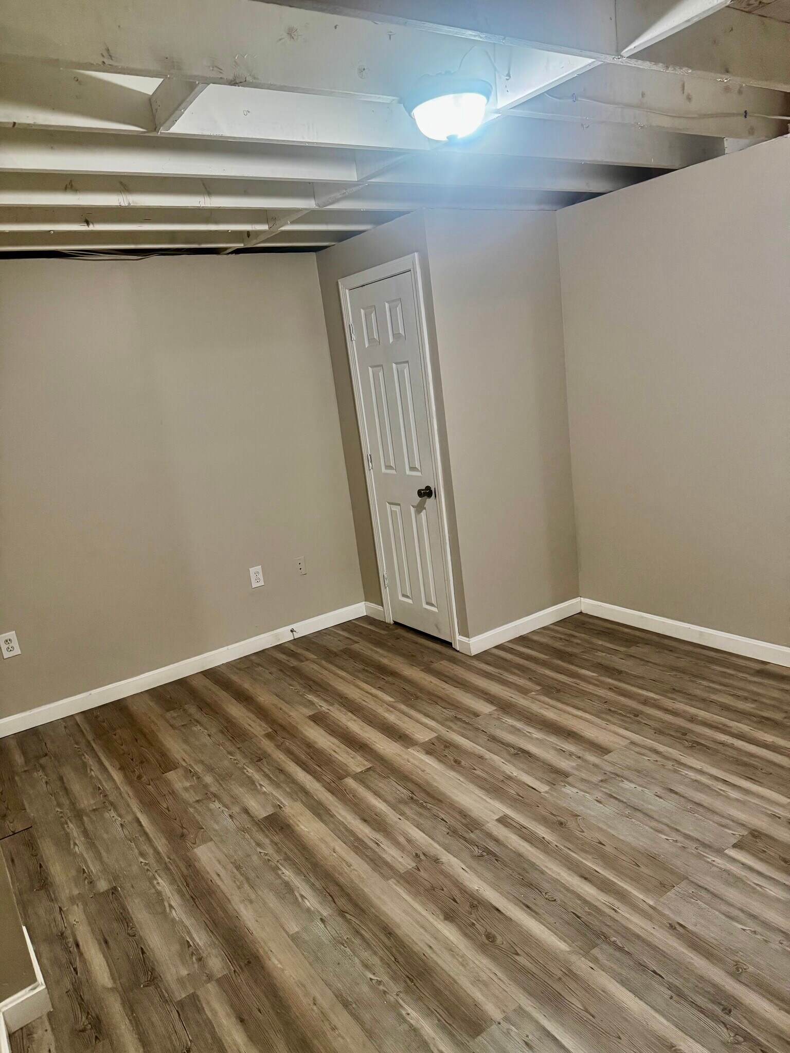 Building Photo - 56 Hyacinth St