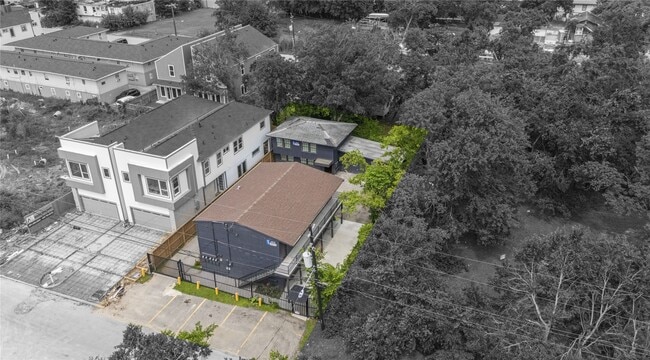 Building Photo - 6810 Del Rio St