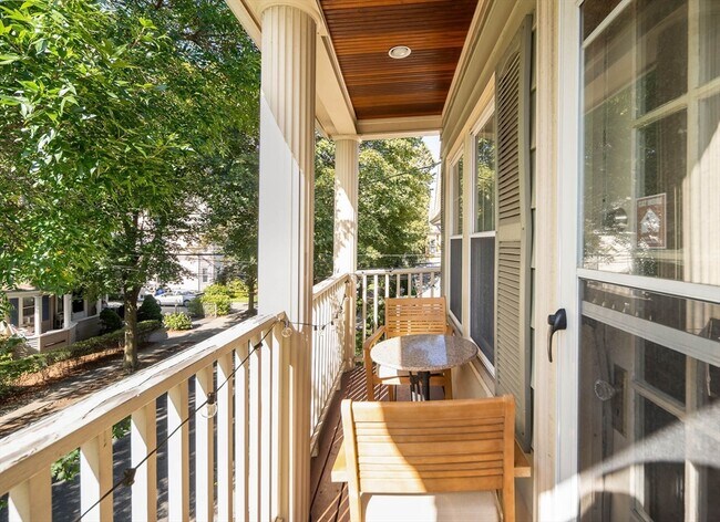 Building Photo - 43 Palmer St