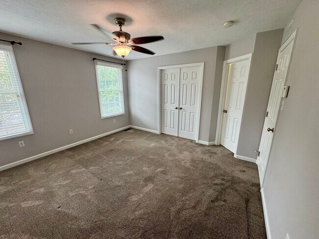 Building Photo - Move-In Ready Wexford Home Featuring Modern Updates and an Attached Two-Car