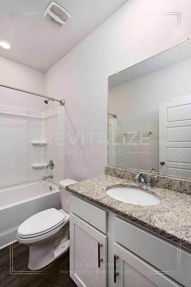 Building Photo - Modern 4BR 2 BA Home in Spanish Fort