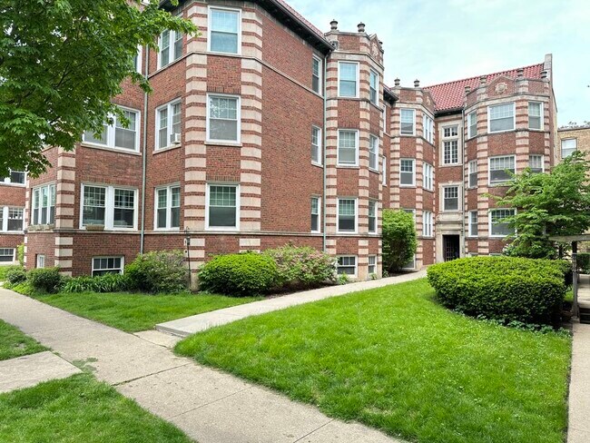 Primary Photo - 327 Kedzie St