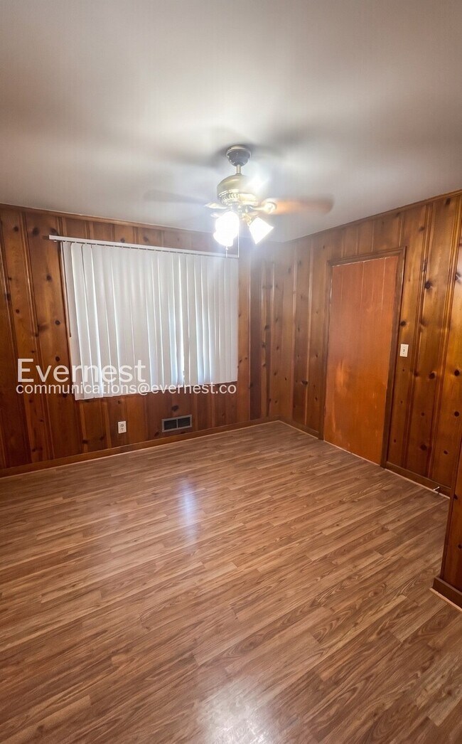 Building Photo - 905 Elizabeth Dr
