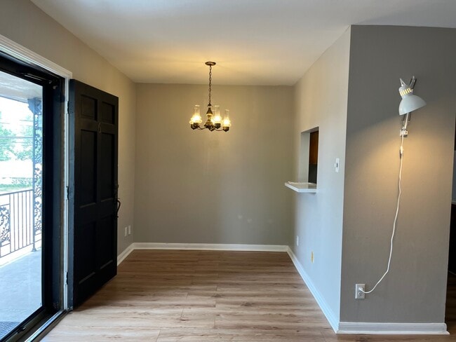 Building Photo - 1500 Woodhead St