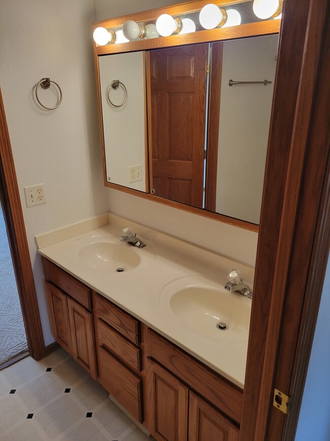 Full bathroom (faucets are being upgraded) - 153 Jennifer Ln