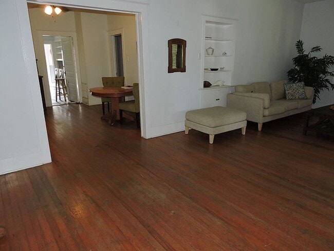 Building Photo - Garden District Home for Lease