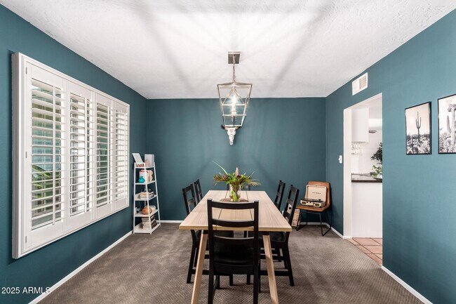 Building Photo - 4825 E Andora Dr