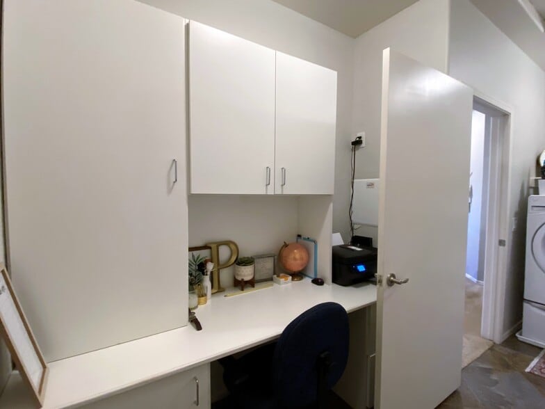 Building Photo - 4685 Apulia Dr