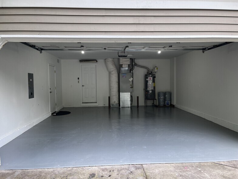 Building Photo - 17611 SE 16th St