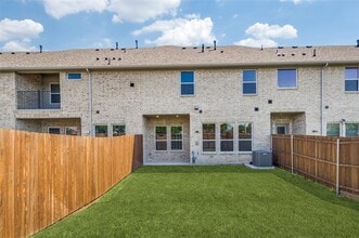 Building Photo - 528 Hutchinson Ln