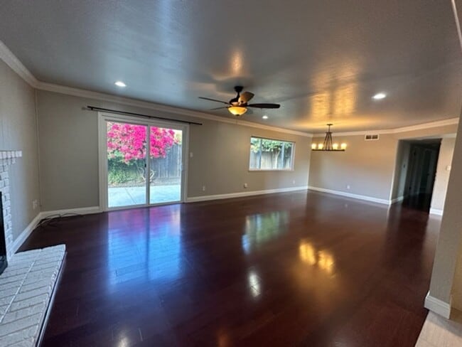 Building Photo - Home for Rent in South Woodland with Solar