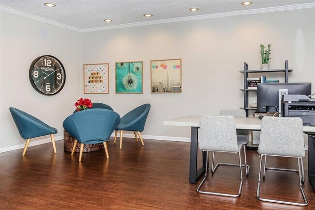 Building Photo - 707 El Dorado Blvd