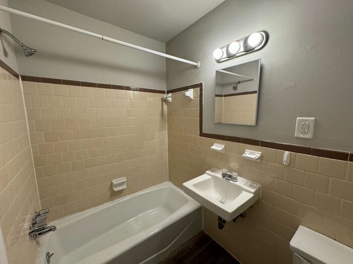 Primary Photo - 2572 Alcott Rd