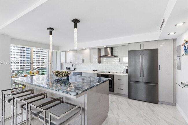 Building Photo - 2100 S Ocean Dr