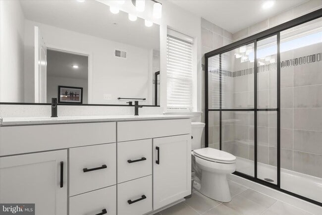 Building Photo - 1624 Aster Ln