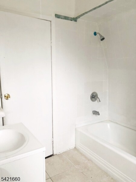 Building Photo - 227 E 3rd Ave