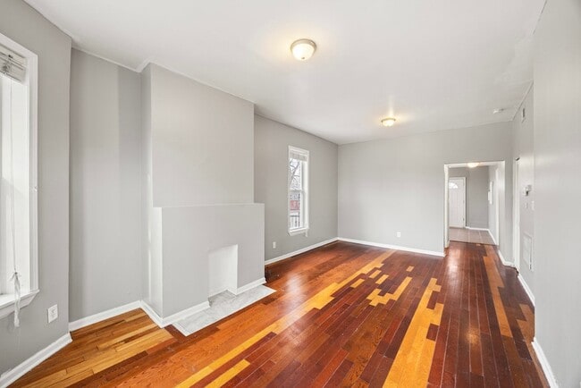 Building Photo - 6649 S Rhodes Ave