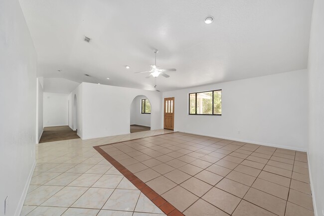 Building Photo - 12136 SW 41st Pl