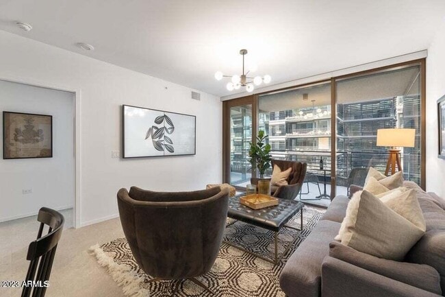 Building Photo - 7180 E Kierland Blvd