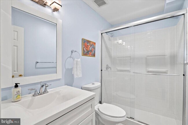 Building Photo - 2071 Van Tuyl Pl