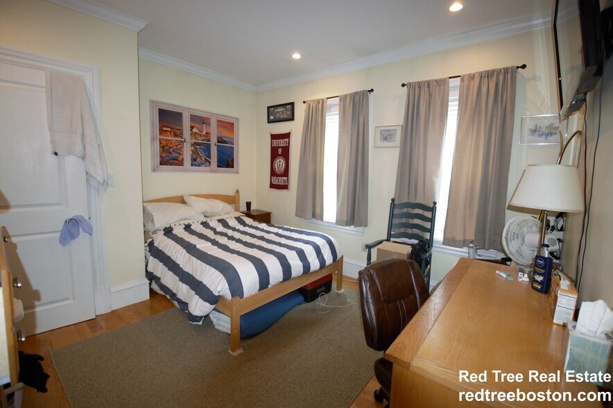 Building Photo - 55 Hobart St