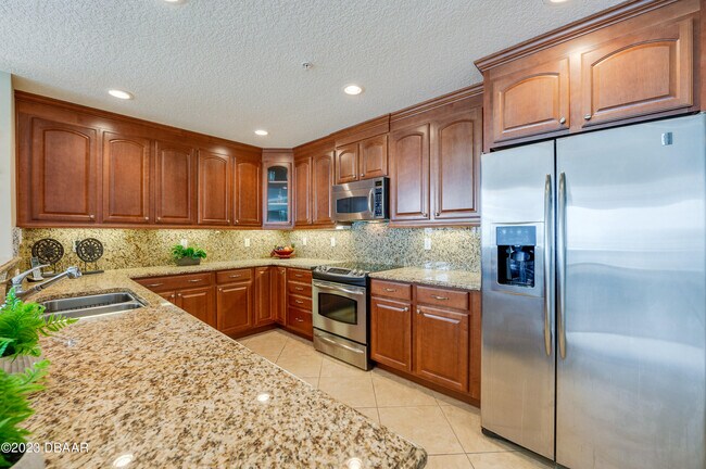 Building Photo - 3801 S Atlantic Ave