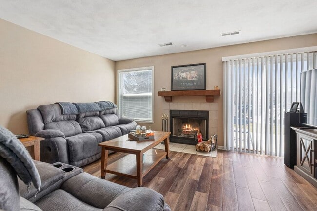 Building Photo - Rockford Townhomes East