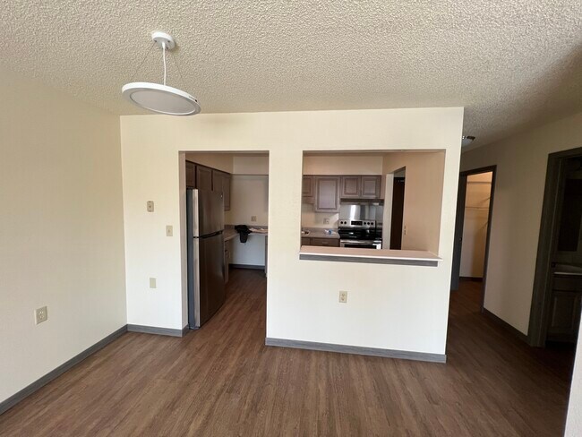 Building Photo - 117 Maine St