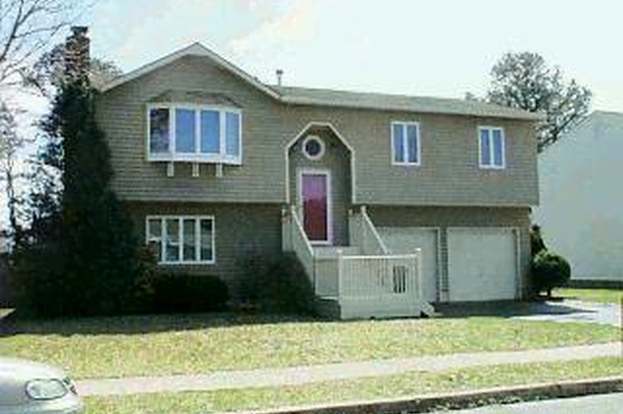 Building Photo - 323 Alden St