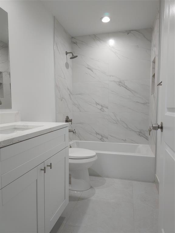 Building Photo - 9557 NW 2nd Pl