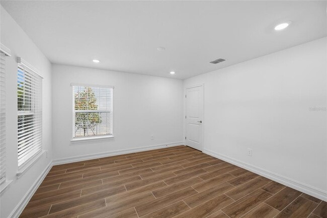 Building Photo - 4510 S Manhattan Ave