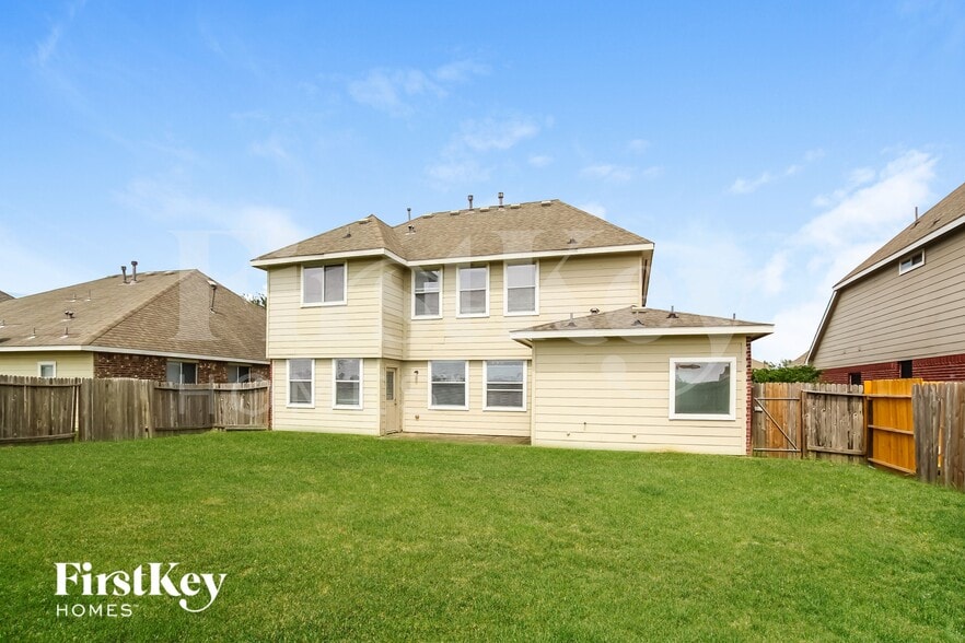 Building Photo - 4722 Shale Dr