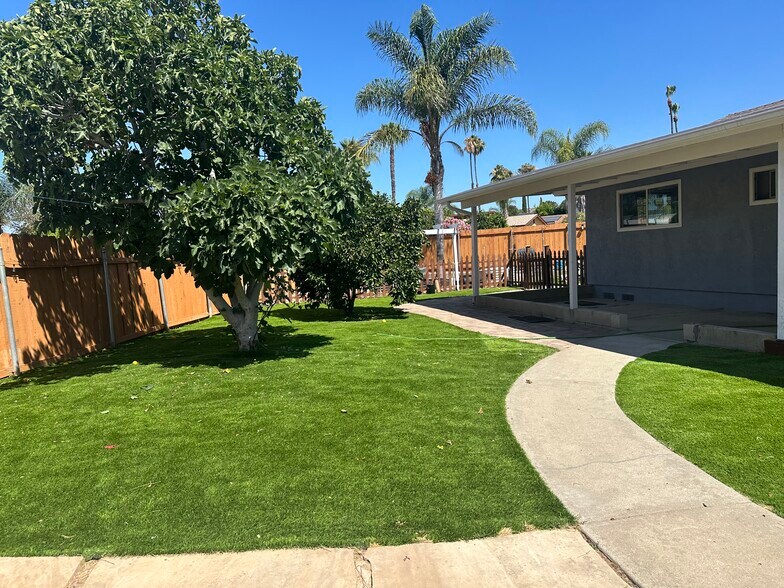 Building Photo - 9230 Pine Valley Dr