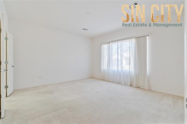 Building Photo - "Charming 3-Bed Haven with 1,718 Sq. Ft. of Comfort in Sun City Aliante!"