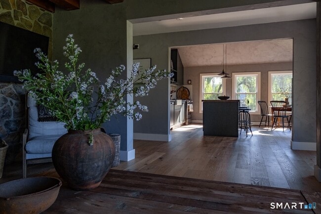 Building Photo - 69 Mudge Pond Rd