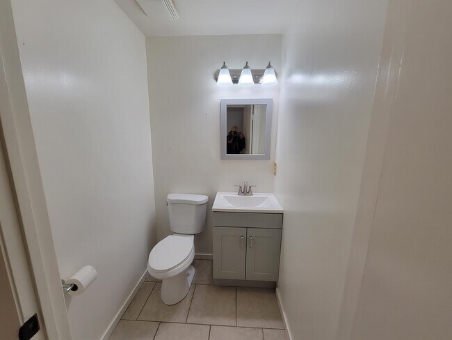 Building Photo - 1901 Railroad Ave